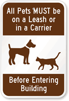 Pets Must Be On A Leash Sign