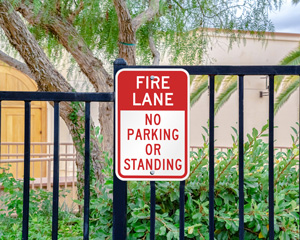 Fire Lane No Parking Mississippi Sign