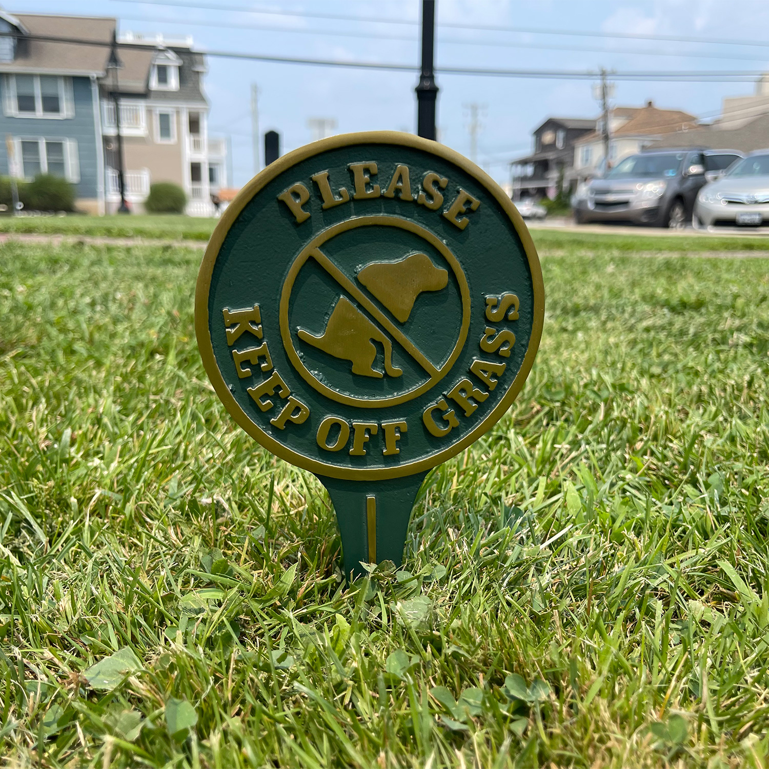 9.5 x 5.25 x 0.25 Green/Gold Whitehall Products 10605 Round Courtesy Lawn Stake no Poop Dog Sign 