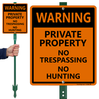 No Trespassing No Hunting Sign