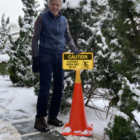 Slippery when wet or icy cauton sign