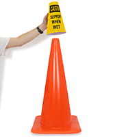 CautionSlippery When Wet safety Sign
